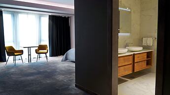 Aniroc Signature Hotel