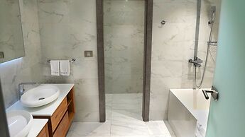 Aniroc Signature Hotel