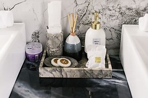 Villa Obsidian