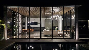 Villa Obsidian