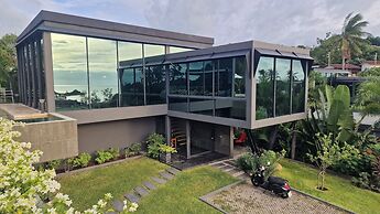 Villa Obsidian