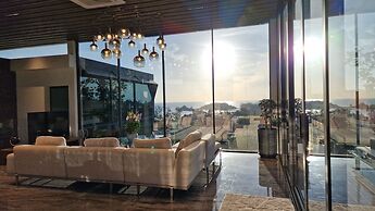 Villa Obsidian