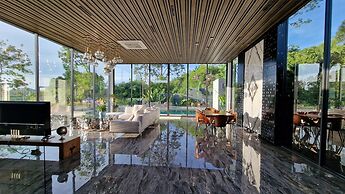 Villa Obsidian