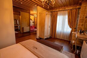 CUNDA BARADIEL HOTEL