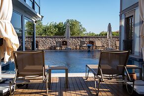 CUNDA BARADIEL HOTEL