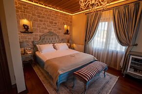 CUNDA BARADIEL HOTEL