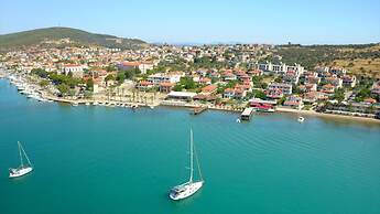 CUNDA BARADIEL HOTEL