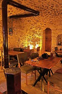 Mons Masius Hotel