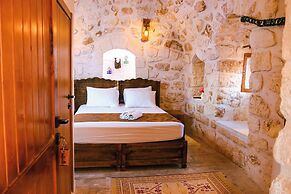 Mons Masius Hotel