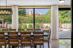 8 BR Heated Pool & Soccer Field