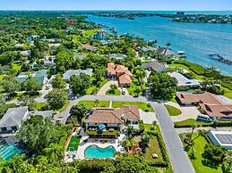 8 BR Heated Pool & Soccer Field