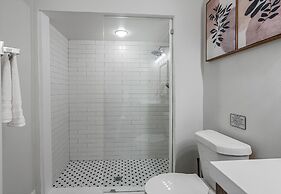 8 BR Heated Pool & Soccer Field