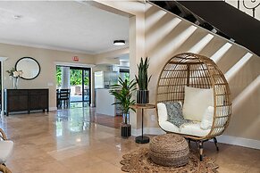 8 BR Heated Pool & Soccer Field
