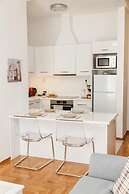 Cozy apt with Lycabettus View