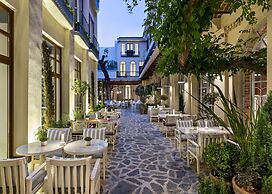 Ecole St Pierre Hotel
