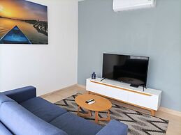 AC 1BR