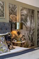 Palace of the Parliament Rainforrest 1BR