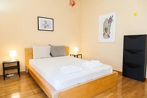 Bright apt w lovely view in Lycabettus