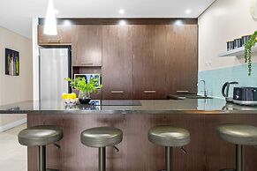 Eden on the Bay 150 by HostAgents
