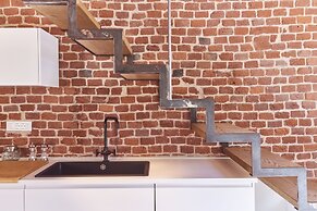 AQVAE Unconventional Country House