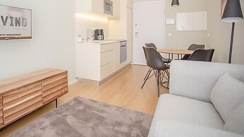 Liiiving - Sweet Sunlight Apartment