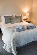 The Foxes Den Coffee House and Rooms