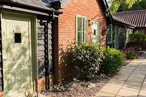 The Foxes Den Coffee House and Rooms