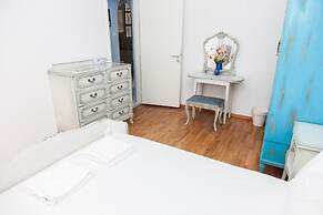 Charming Apartment in Pagkrati-GTD95602