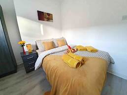 Lovely 3-bed Apartment in Coventry
