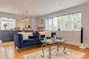 Private and Unique Cottage Close to Sheffield
