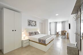 Sonrisa Deluxe Apartments Levante