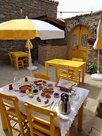 SARI KEÇİ TAŞ OTEL