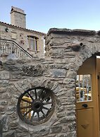 SARI KEÇİ TAŞ OTEL