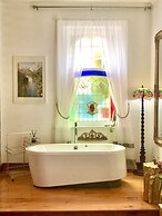 THE OLD ELTHAM POST OFFICE-LUXURY B&B