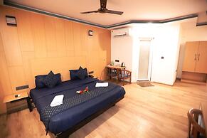 Hotel Noida Grand