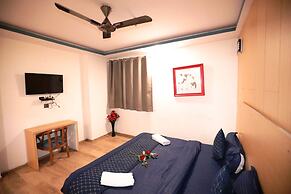 Hotel Noida Grand