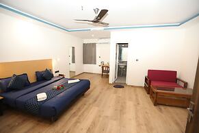 Hotel Noida Grand