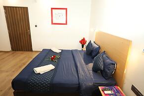 Hotel Noida Grand