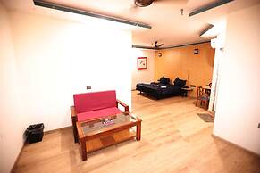 Hotel Noida Grand