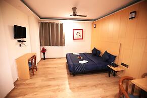 Hotel Noida Grand