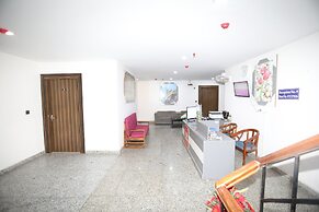 Hotel Noida Grand