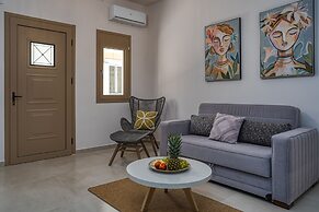 Andy & Hari's Elegant Town Studios