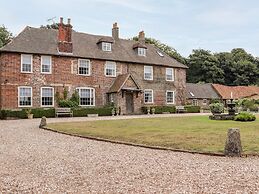 Solton Manor