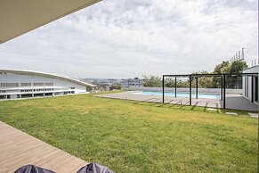 Liiiving in Porto - Dragão Pool View