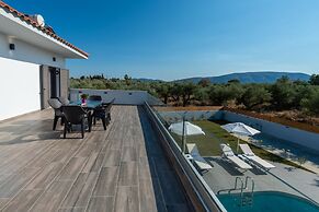 Villa Agalliu