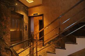 Raha Hotel
