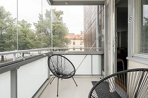 Spacious 1BR at Downtown with Balcony