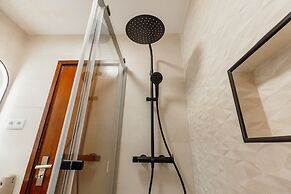 Bright Modern Boavista by Vacationy