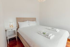 Bright Modern Boavista by Vacationy