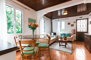 Casinha da Achada by Atlantic Holiday